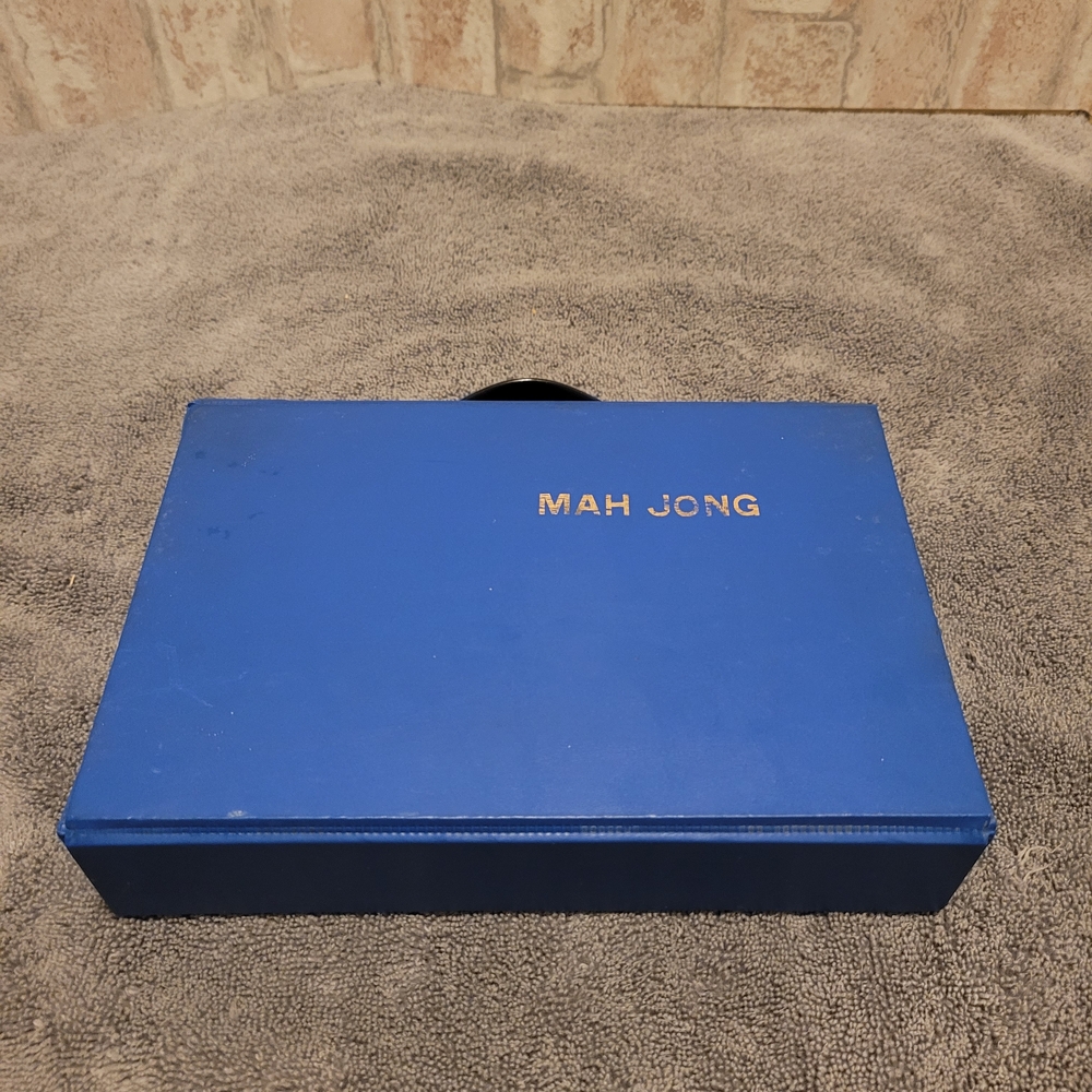 Classic Mahjong Set in Blue Case - Picture 2 of 7